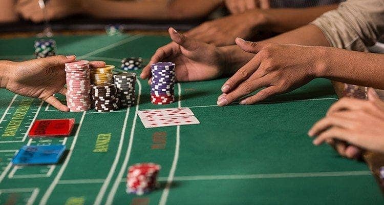 Bermain baccarat sudah bisa dilakukan melawan orang lain secara online